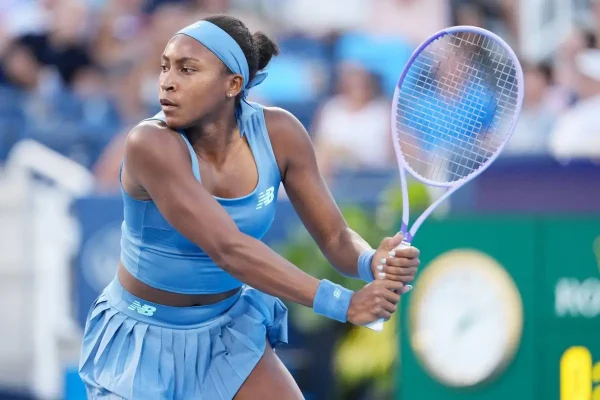 Coco Gauff dice adiós a Pekín tras caer con claridad ante Mertens
