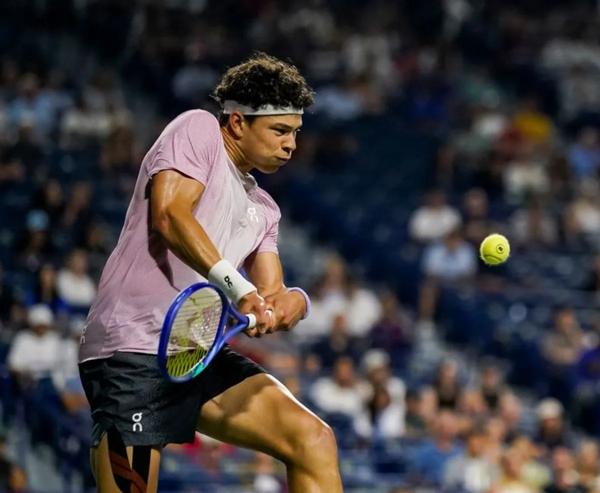 Terremoto en Basilea: Shelton cae ante el número 222 del mundo 1 kym shelton atp basilea 2026