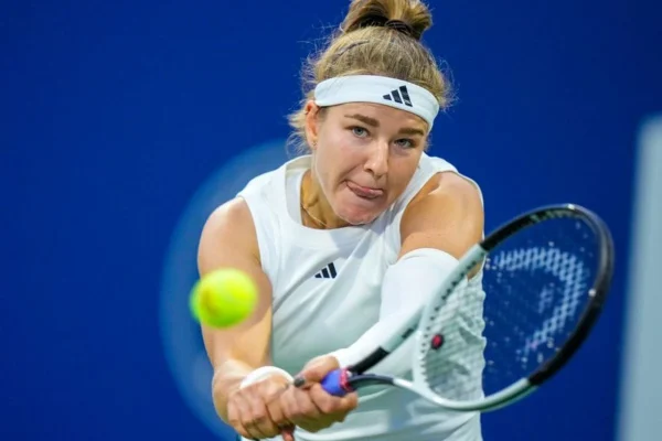 Wuhan Open 2026: Muchova naufraga ante la creciente precisión de Shnaider